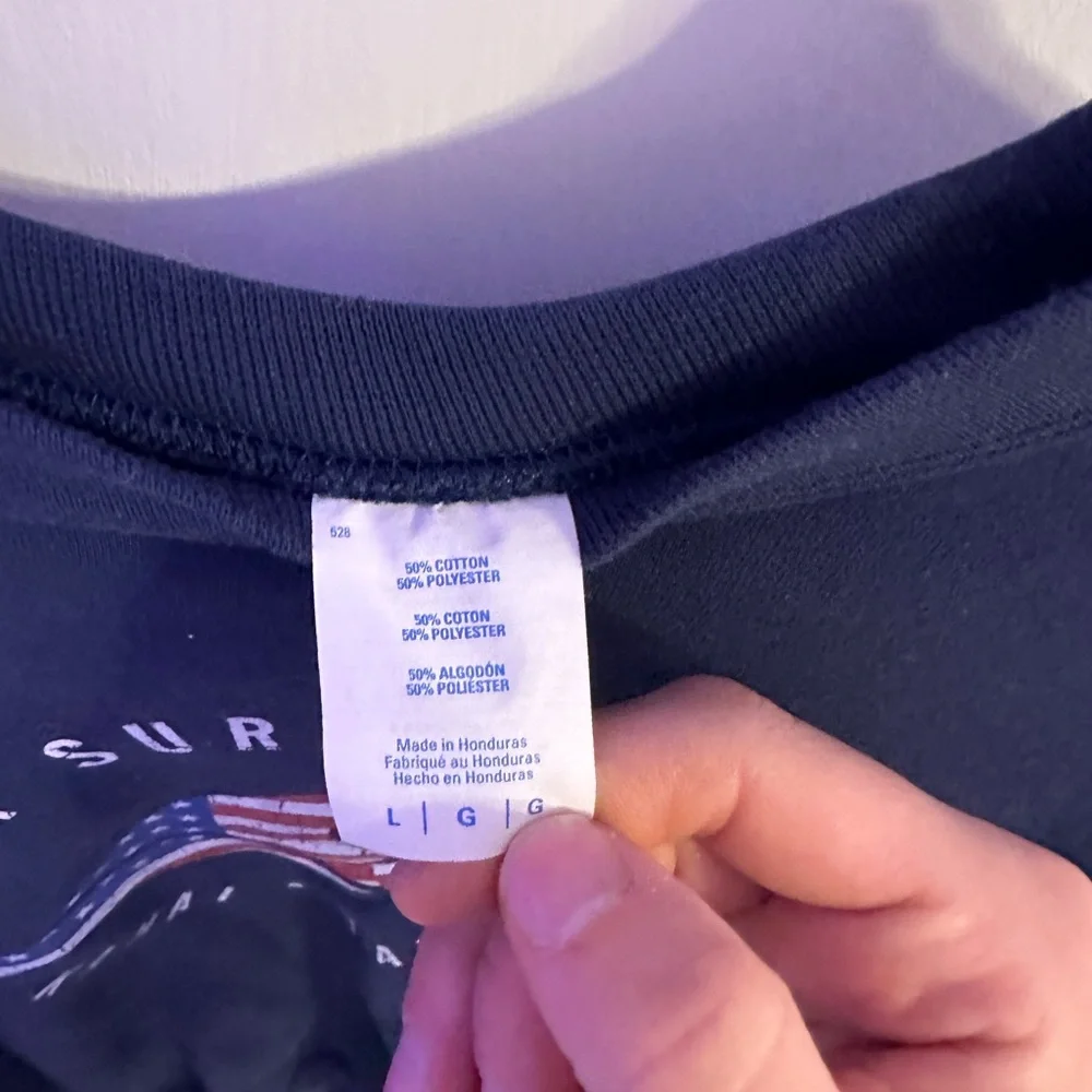 Pullover - Picture 2 of 2